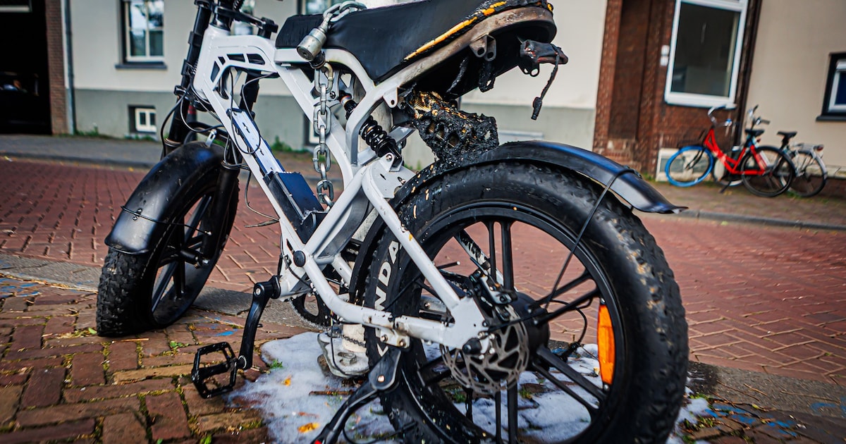 Fatbike vliegt plots in brand in Den Bosch, vandalisme niet uitgesloten