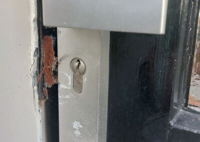 Buurtbewoner betrapt man met koevoet bij voordeur in Oostelbeers