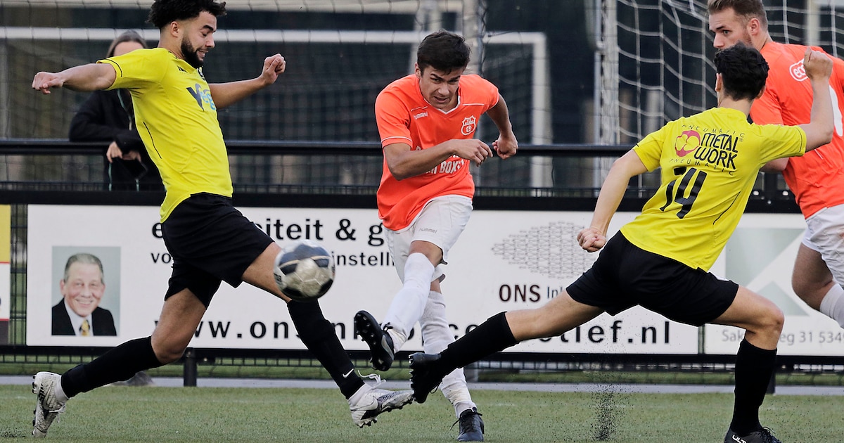 Margriet wint doelpuntrijk duel van Schadewijk en ploetert richting naar nacompetitie