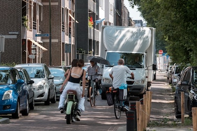 Racen langs seniorenwoningen bij kanaal: ‘Ik lig er niet wakker van, ik word wakker’