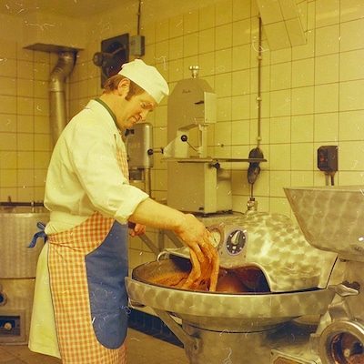 De slager maakt er gehakt van: ging u vroeger ook naar Van Baars?