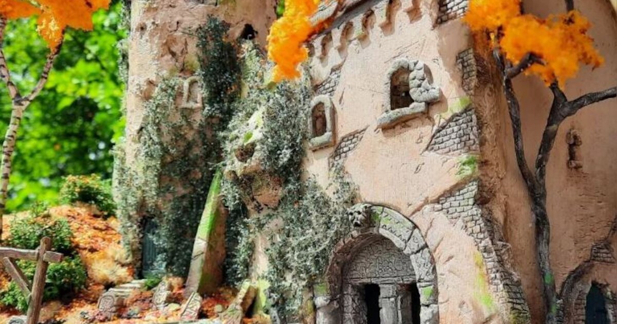 Sanne uit Diessen bouwt Spookslot uit Efteling tot in detail na: ‘Mijn favoriete attractie’