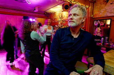 Zo ziet uitgaan voor 50-plus singles eruit: ‘Ik kom hier niet met het idee om te scoren’