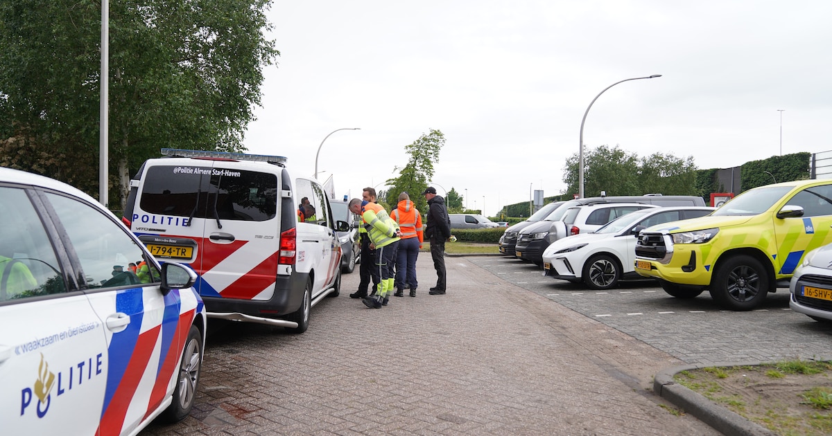 Politie zoekt naar mobiele telefoon van mishandelde vrouw, rijstrook van A59 weer open bij Nieuwkuij