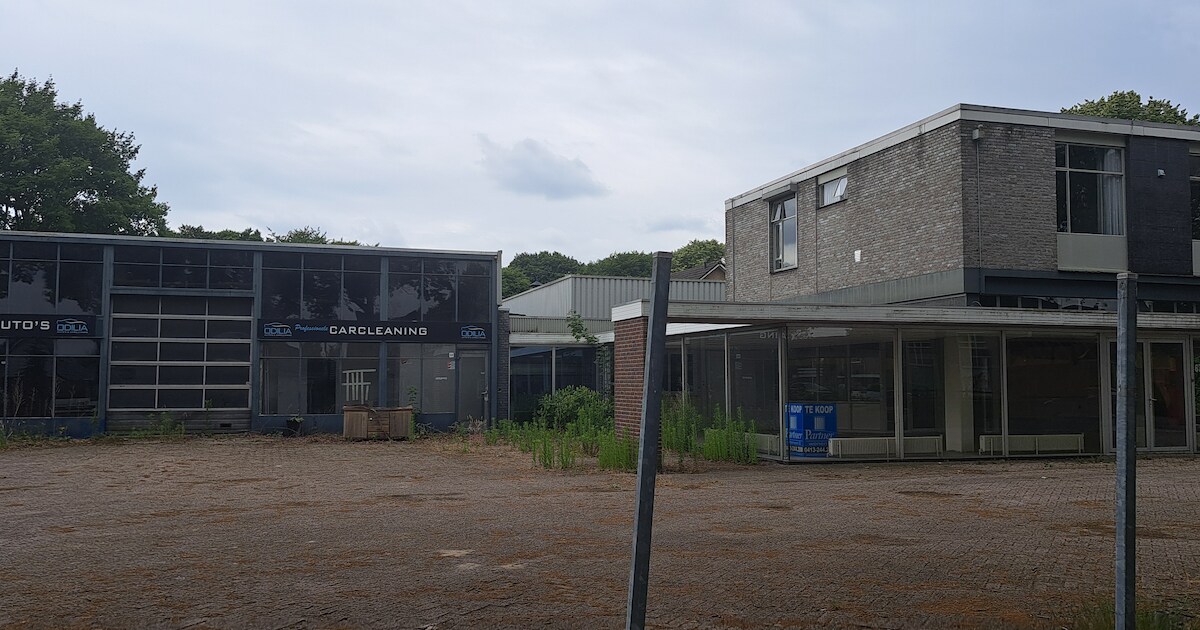 Oude garage in Odiliapeel gaat snel plat om plaats te maken voor 14 woningen