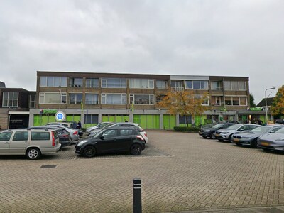 Beveiliger (25) breekt kaak van klant die 16-jarig caissière lastigvalt in supermarkt Vlijmen