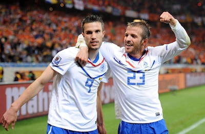 Van der Vaart en Sneijder steunen ontslagen Van Persie: 'Het