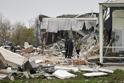 LIVE Oorlog Oekraïne | Russische aanvallen op energie-infrastructuur in heel Oekraïne brengen capaciteit daarvan ‘tot nul’