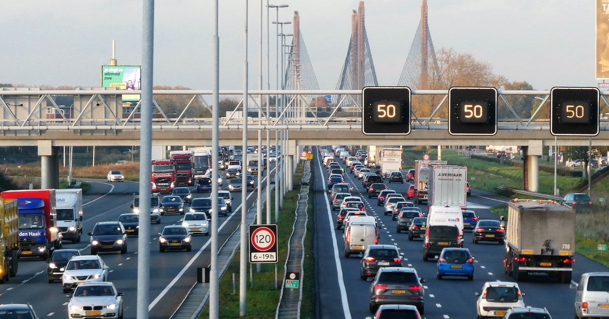 LIVE Files in Brabant | Grote file op A2 bij Den Bosch, A58 bij Roosendaal in één richting dicht