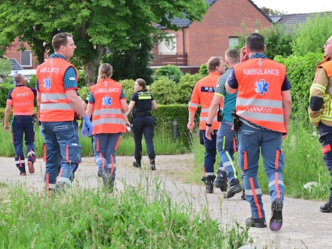 Passagier springt uit luchtballon boven Zundert: politie vindt lichaam in  tuin, gemeente organiseert bijeenkomst | Regio | BD.nl