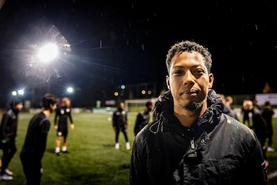 Jason (34) is voor de tweede keer interim-trainer van Baronie: ‘Ooit wil ik écht hoofdtrainer van de