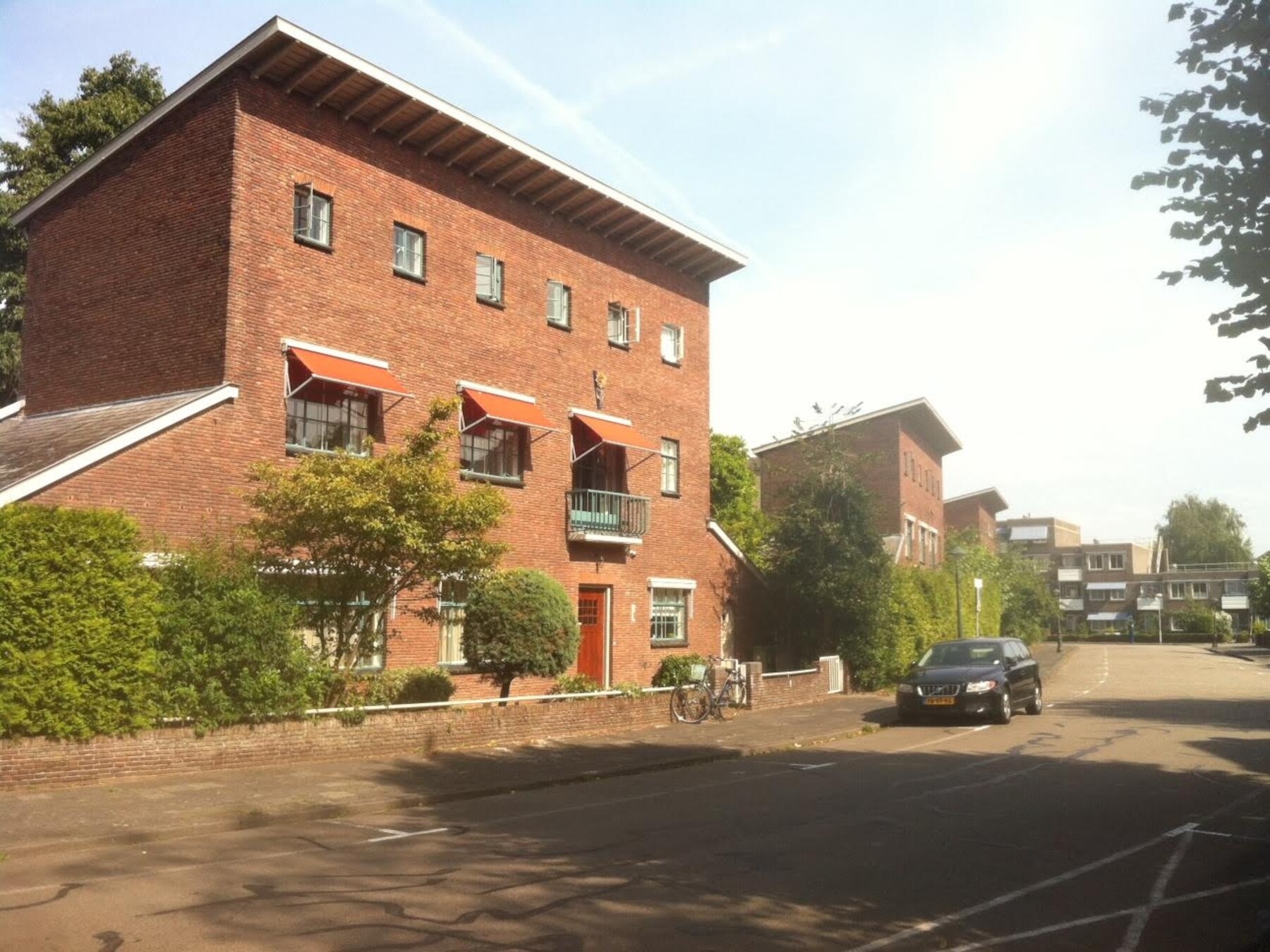 Enkele van de woningen aan de Baselaarstraat.