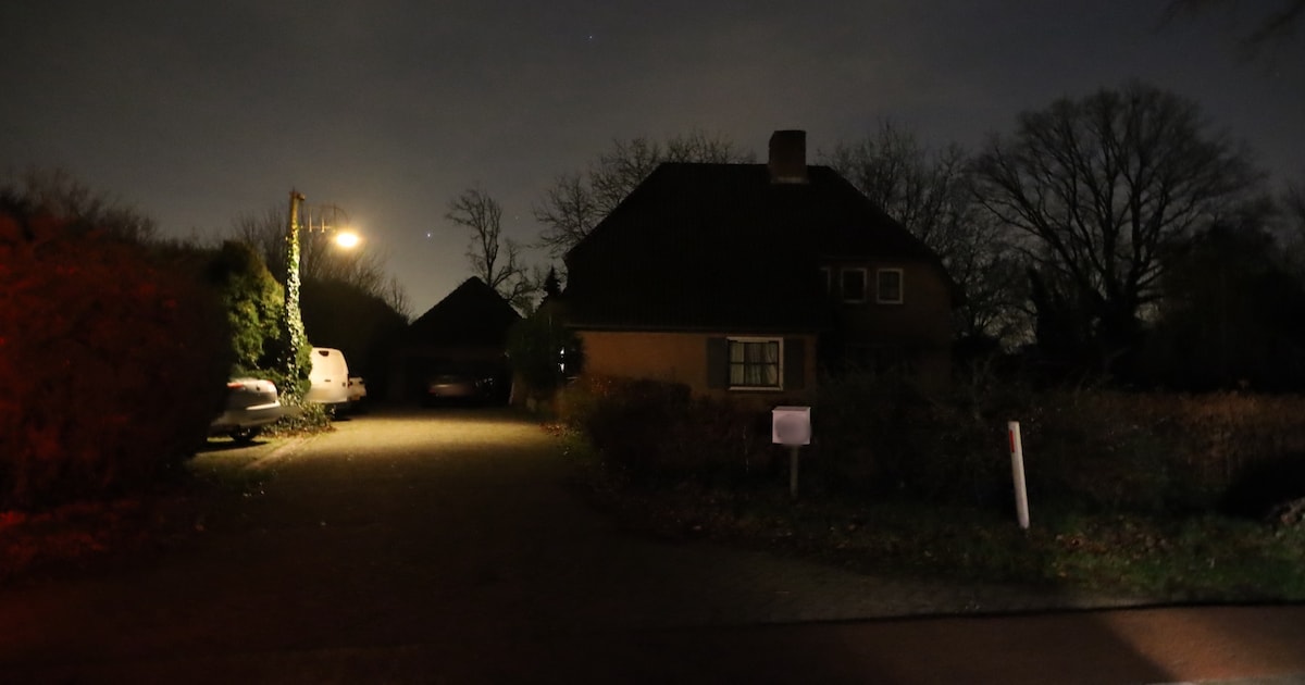 Politie onderzoekt pand na drugsvondst in Nistelrode, drie verdachten aangehouden | 112 nieuws Bernh