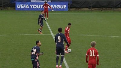 LIVE | Bouhamdi zorgt halverwege tweede helft voor grootste kans PSV Onder 19 op bezoek bij Liverpoo