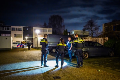 Man (35) zegt uit het niets in been gestoken te zijn in Eindhoven