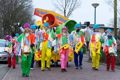Optocht Bosuilendorp in foto’s