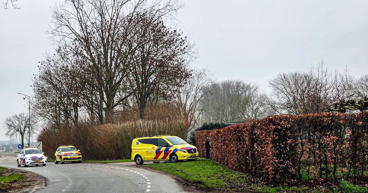 Slachtoffer raakt gewond na val van ladder in Andel, traumahelikopter ...