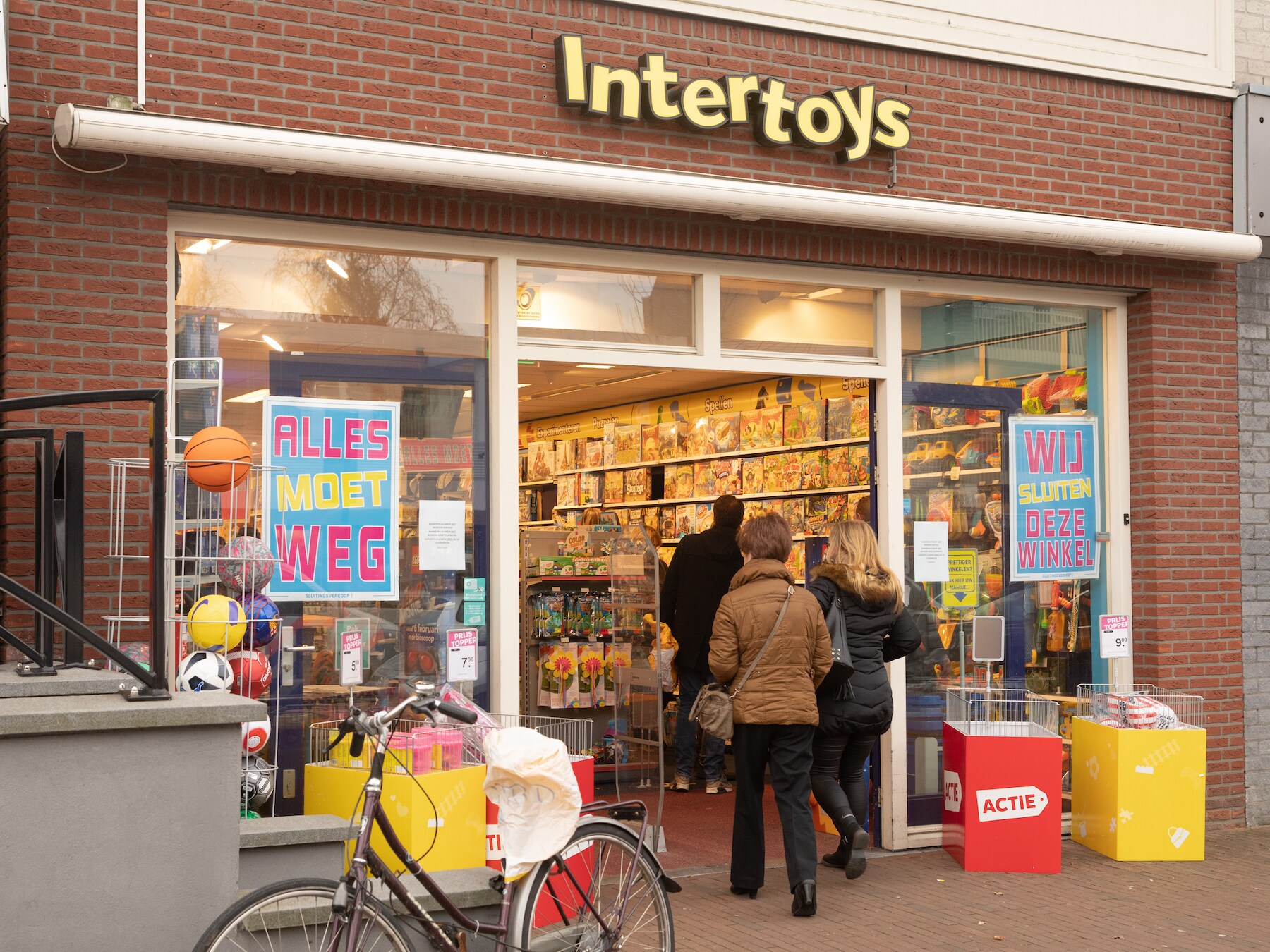 Intertoys sluit alsnog winkels in Helftheuvel, Rosmalen en Vught, Bart Smit  Arena blijft wel | Den Bosch, Vught | BD.nl