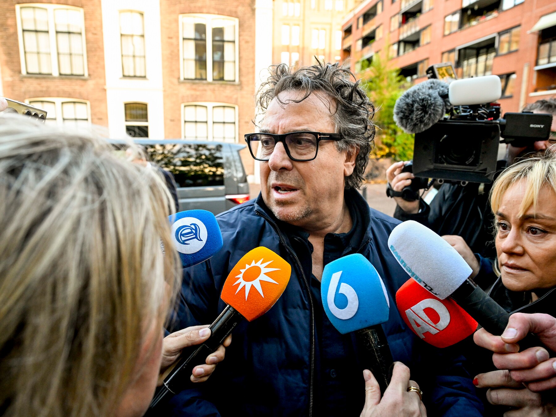 LIVE | Borsato getergd in laatste woord: 'Ik heb nog zoveel shit in drie  ordners, maar die mag ik u niet geven' | Show | AD.nl