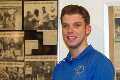 Michel (25) is eindelijk terug bij Kerkwijk, al moeten teamgenoten wél opletten: ‘Het moet een keer 