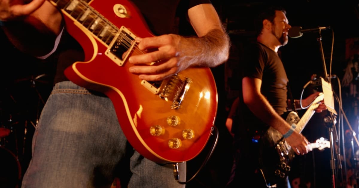 Dansavond onder muzikale begeleiding van de River Groove Band in Berghem