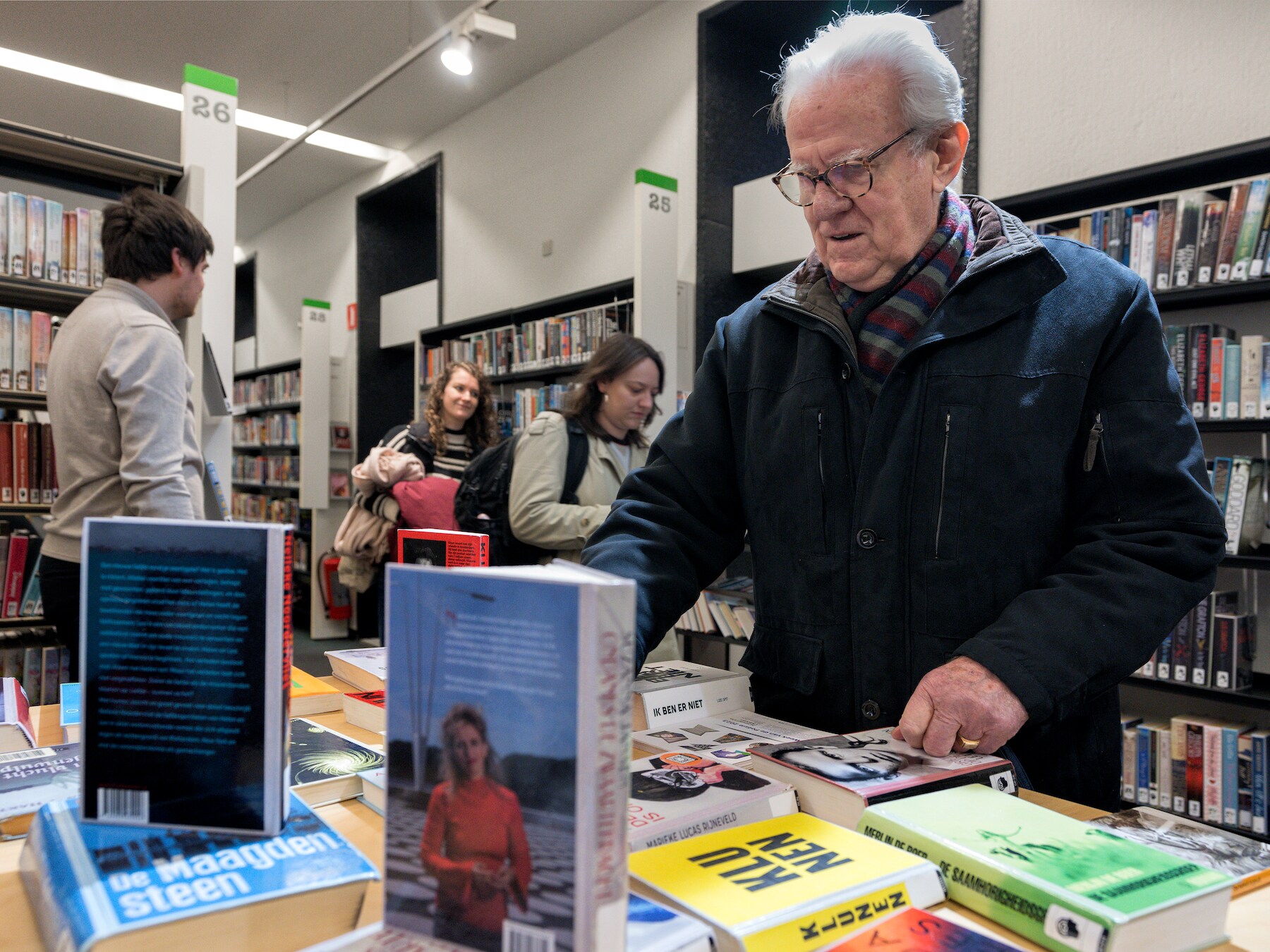 Tegen trend in gaan bibliotheken in Den Bosch en regio door met boetes voor te laat inleveren van boeken  