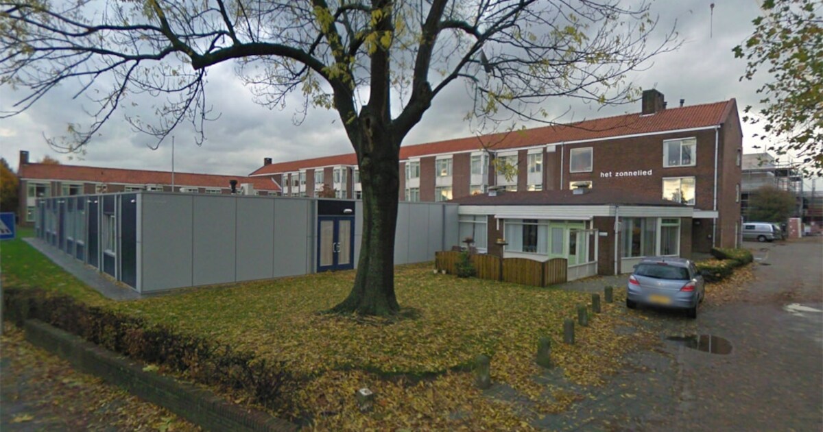 Sloop oude gebouw Het Zonnelied Ammerzoden gestart | Den Bosch, Vught | BD.nl