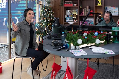 Van onderhandelaar naar dj: Rob Jetten in het Glazen Huis