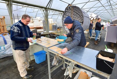 ‘We zijn trots om een beetje kleur aan het dorp te mogen geven’