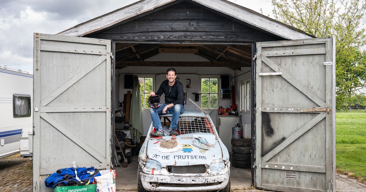 Kees (44) uit Leusden rijdt nog elk jaar een cross met De Prutsers in zijn Opel Corsa: ‘Dit is mijn 