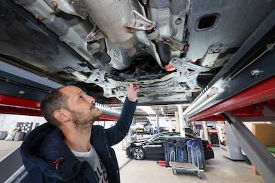Verdachten ontkennen stelen van Toyota’s in Eindhoven, maar politie zag auto’s ’s nachts naar woonwa