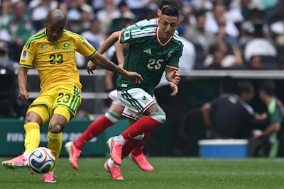 LIVE WK voetbal | Al vroeg reuzenkans Mexico, doelman houdt 
