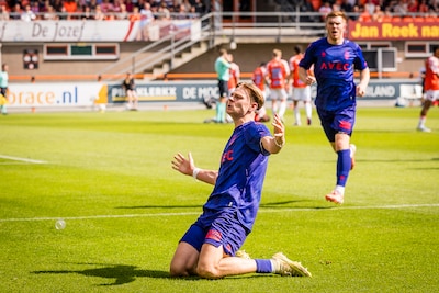 LIVE | Uit het niets krijgt Willem II een goal tegen, Volendam komt op 1-2 en daardoor is de stand gelijk in de finale van de play-offs