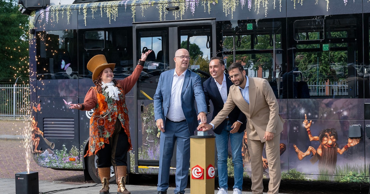 Proef met zelfrijdende bus bij Efteling duurt drie weken langer