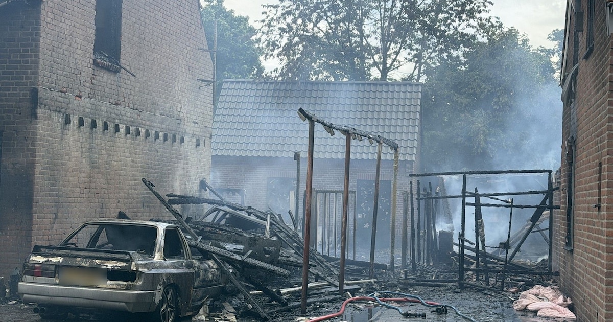 Enorme schade na brand in woonwijk Uden, mogelijk asbest vrijgekomen