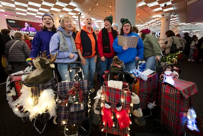 Wintermarket in Eindhoven brengt verschillende nationaliteiten samen