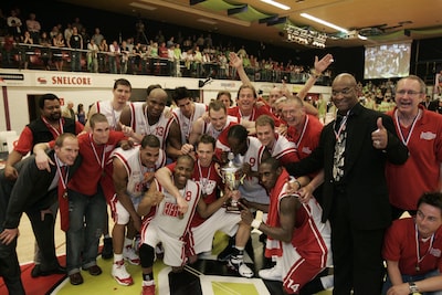 Randy Wiel (74) overleden: basketbalcoach leidde EiffelTo­wers Den Bosch naar twee landstitels