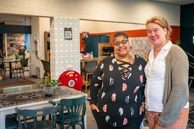 Gwen (43) kroop uit een diep dal met de hulp van Quiet Tilburg: ‘Ik vond mijn eigenwaarde terug én een baan’
