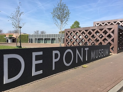 Theatergezelschap De Warme Winkel speelt Drama in De Pont museum in Tilburg