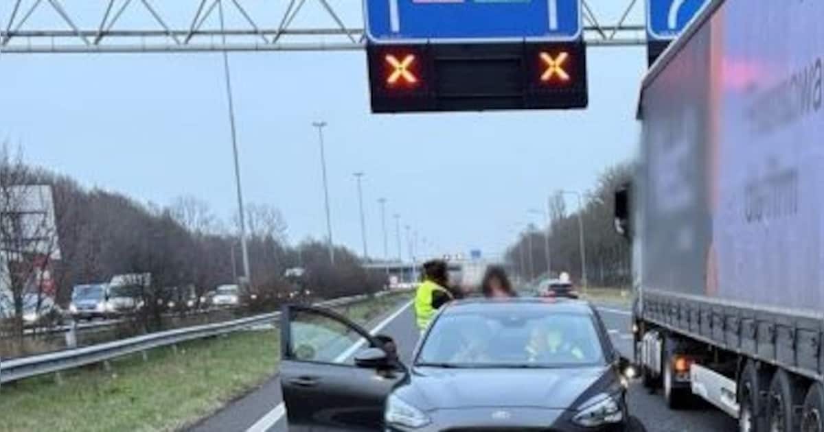 Ongeluk met auto en vrachtwagen op A58 bij Bavel, weg weer vrij | Breda | BD.nl