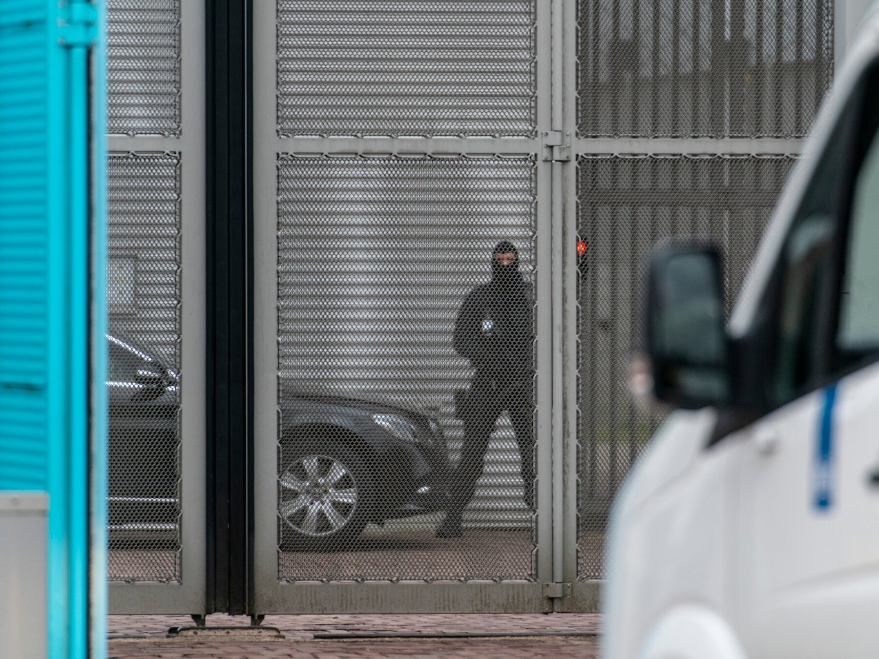 Blijdschap over minder ‘levensgevaarlijke’ boeventransporten dwars door Vught – maar dat succes heeft voor burgemeester zelf ook een keerzijde 