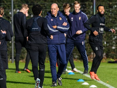 Streppel wacht loodzwaar karwei bij Willem II: ‘Ik ken trainers die met een tovenaarshoed binnen zou