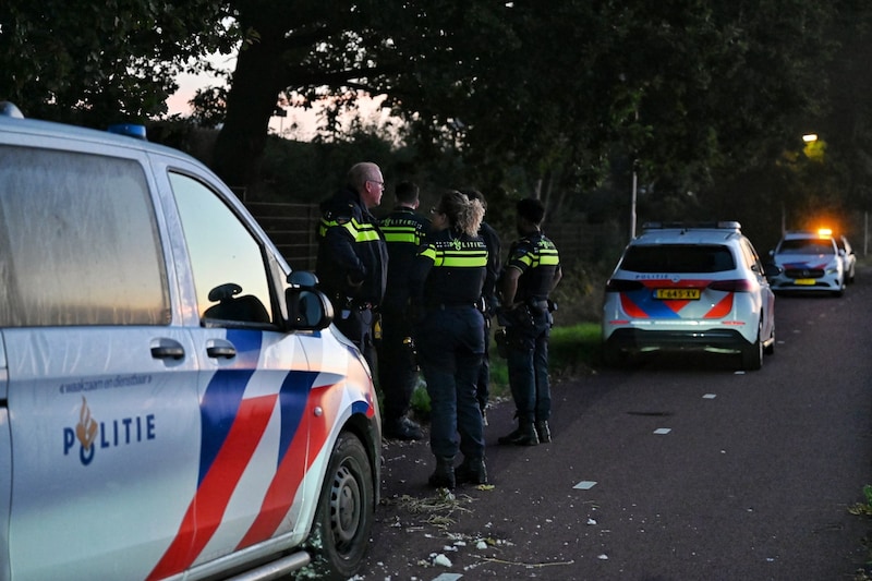 Er kwamen meerdere politiewagens op het incident af.