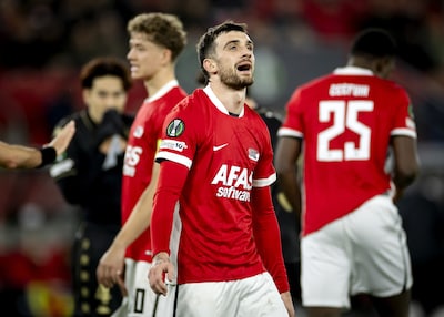 https://images.bd.nl/NjRlM2QwNGFiMGE4NDZkN2Y4MjgvZGlvLzI2Nzg4NzcxOC9maXQtd2lkdGgvNDAw/2025-12-18-22-50-11-alkmaar-troy-parrott-of-az-alkmaar-tijdens-de-uefa-conference-league-wedstrijd-tussen-az-alkmaar-en-jagiellonia-biaystok-in-het-afas-stadion-op-18-december-2025-in-alkmaar-nederland-anp-koen-van-weel