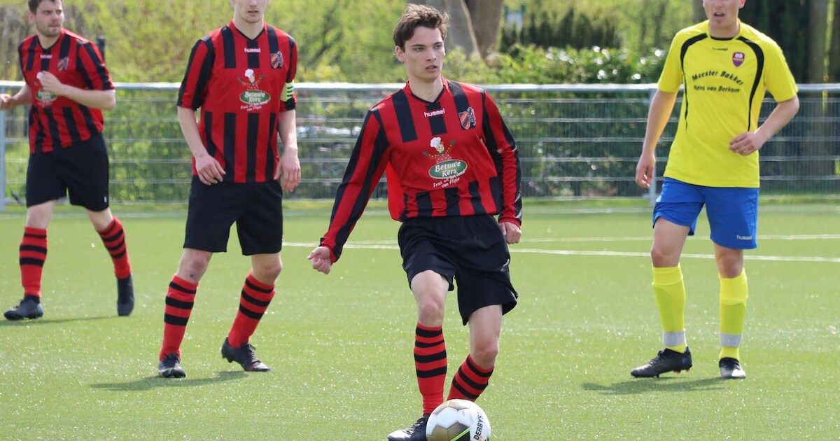 Wadenoijen speelt gestaakt duel nu wél uit: na puntenstraf en geldboete volgt doelpuntrijke nederlaa