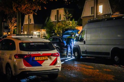Man opgepakt door arrestatieteam, woning en auto’s in Aalst doorzocht