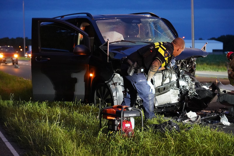 De frontale botsing in Oosteind.