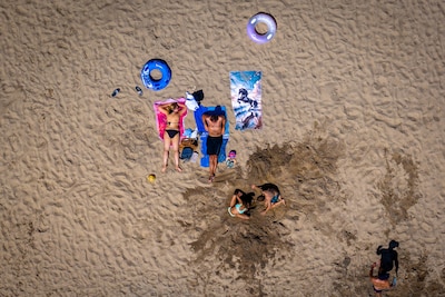 Week start met tropische temperaturen, halverwege de week verkoeling op komst