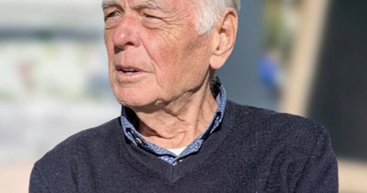 Wethouder Seegers die Javaanse Surinamers een thuis gaf en streed voor het Adrianusklooster, is op 9