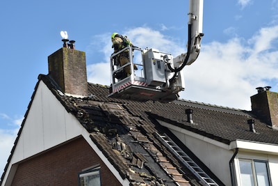 Blikseminslag veroorzaakt brand bij woning in Haaf